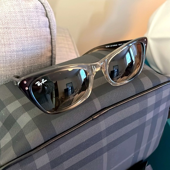 Ray-Ban Lady Burbank - Picture 2 of 5